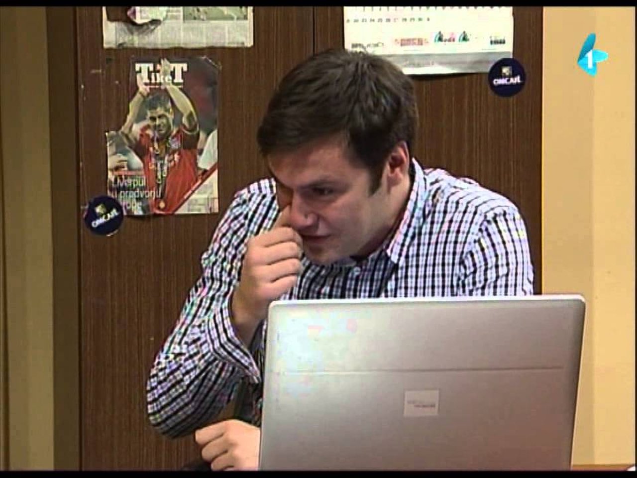Government Job - Season 2 Episode 13 : 210 Mis