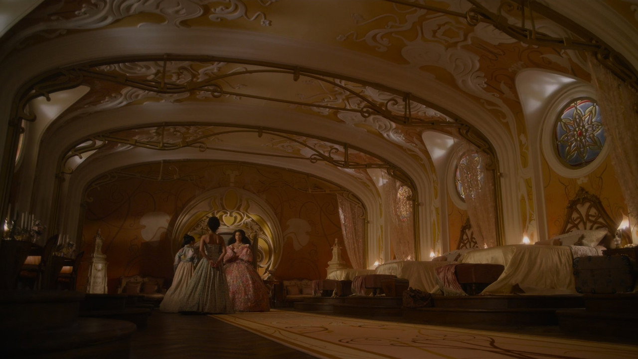 The School for Good and Evil background 21