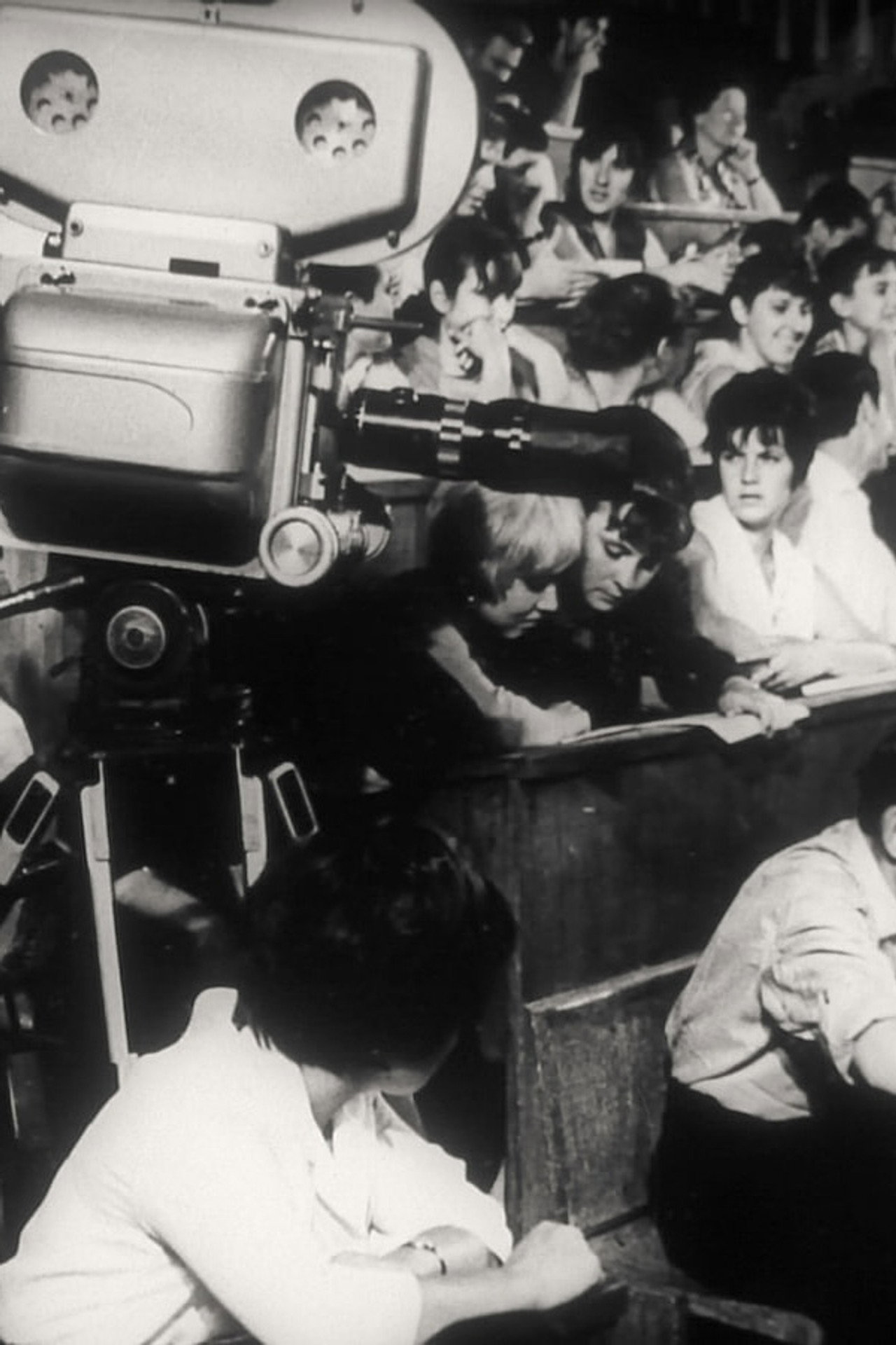 Scientific cinema of Ukraine. To the heights Backdrop