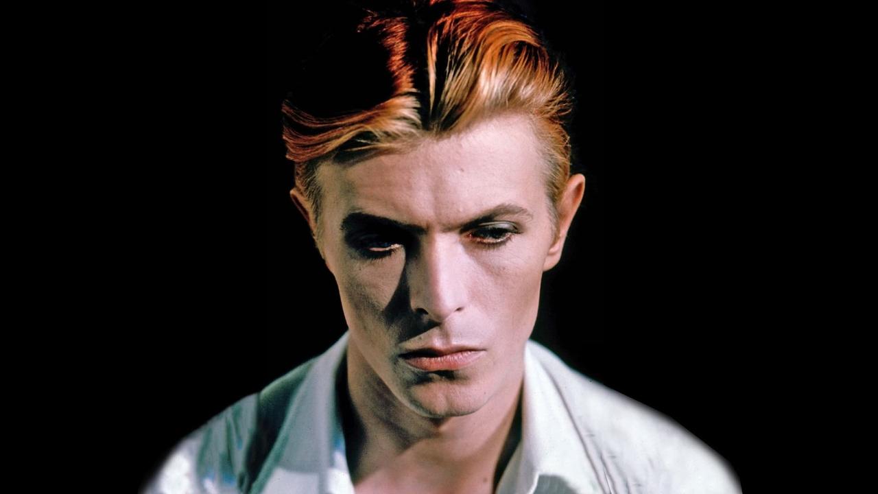 The Man Who Fell to Earth Backdrop Image