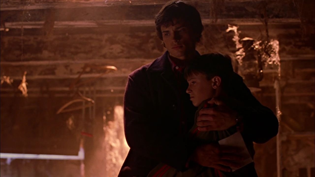 Smallville - Season 1 Episode 16 : Stray