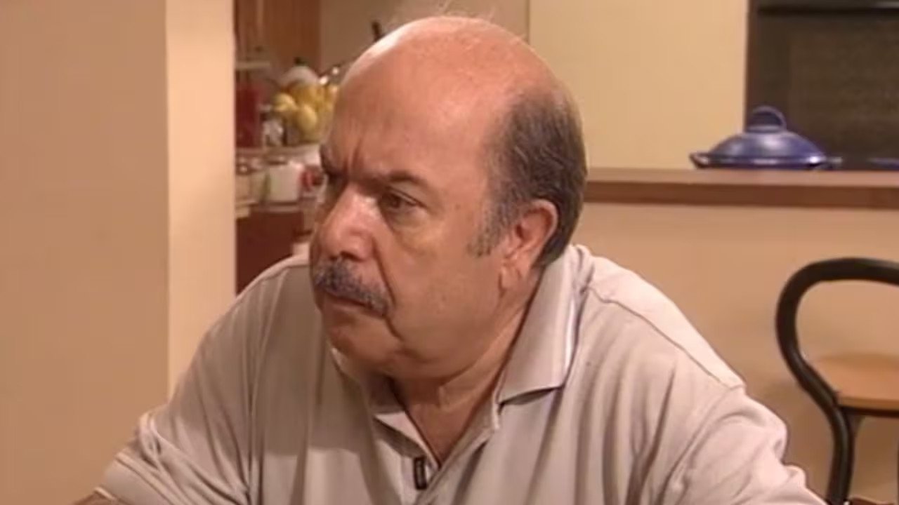 A doctor in the family - Season 2 Episode 3 : Mistaking someone's identity / Trust is good...