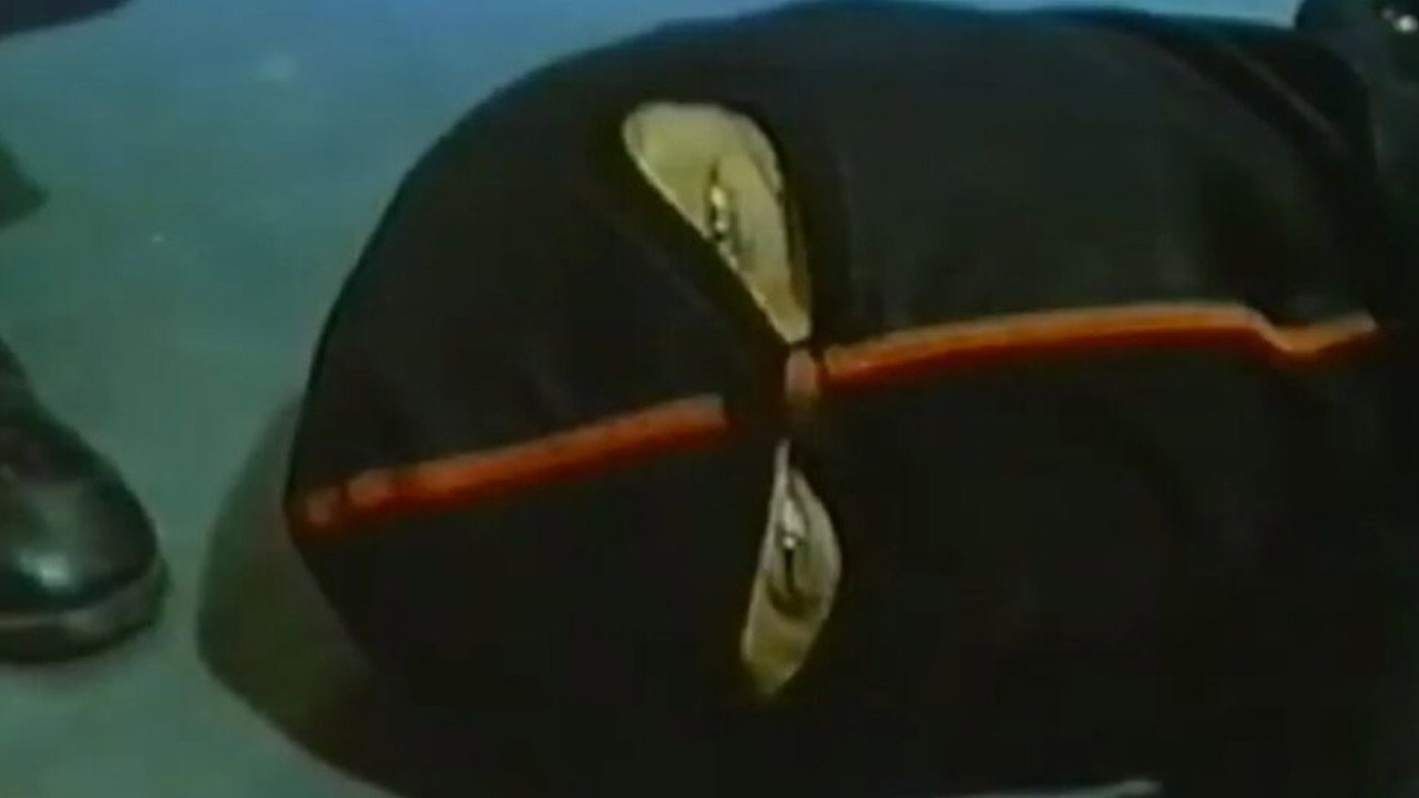 Обои к фильму «Хлоп — и ты труп (1974)» — (24 из 27)
