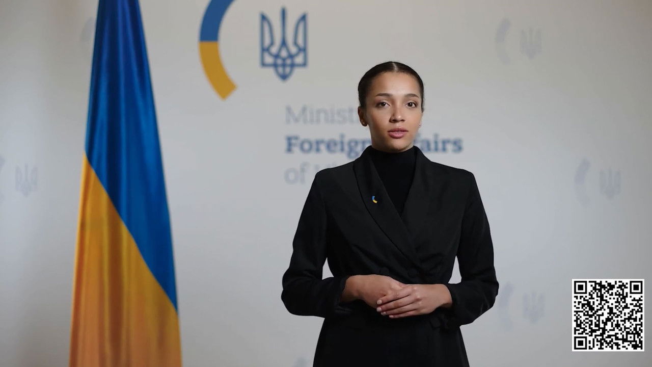 Le Dessous des images — Ukraine : ma porte-parole est une IA