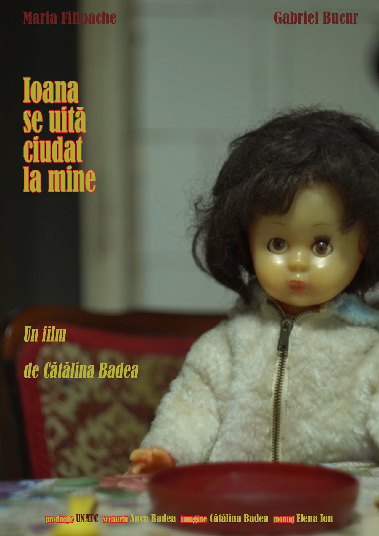 Ioana se uită ciudat la mine filmaffisch