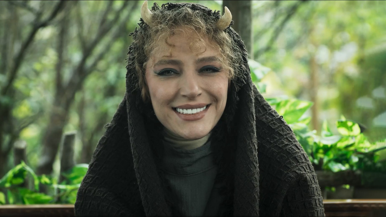 The Demon and the Forehead Moon - Season 2 Episode 1 : Episode 1