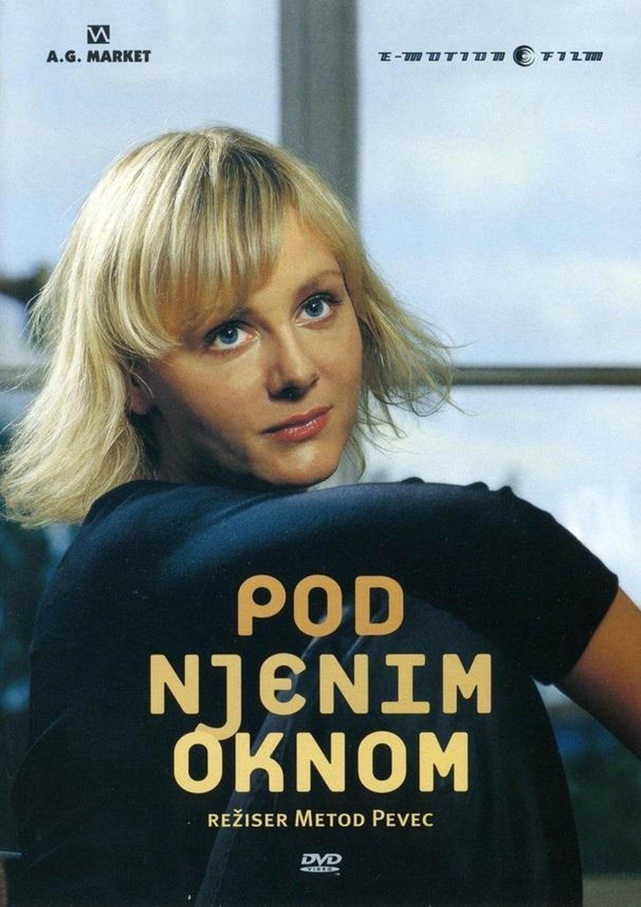 Pod njenim oknom Pod njenim oknom