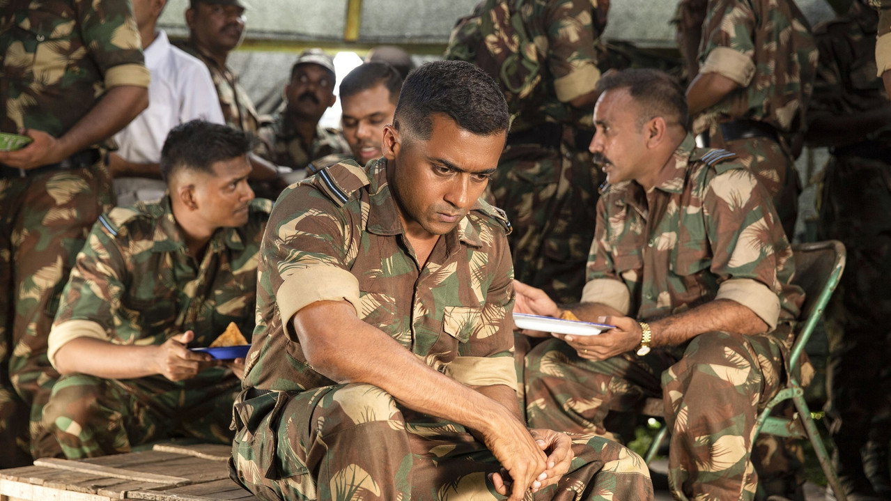 Soorarai Pottru (Udaan) (2020) Hindi Dubbed backdrop