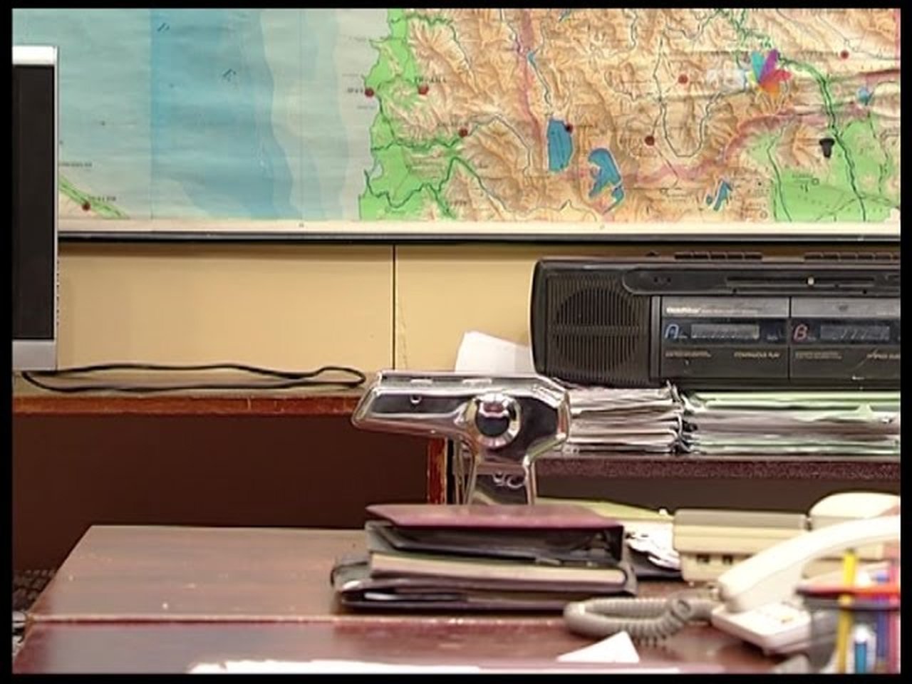 Government Job - Season 5 Episode 28 : 792 Špijuni