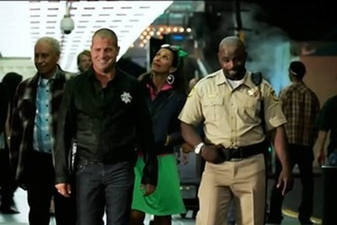 CSI: Crime Scene Investigation - Season 13 Episode 9 : Strip Maul