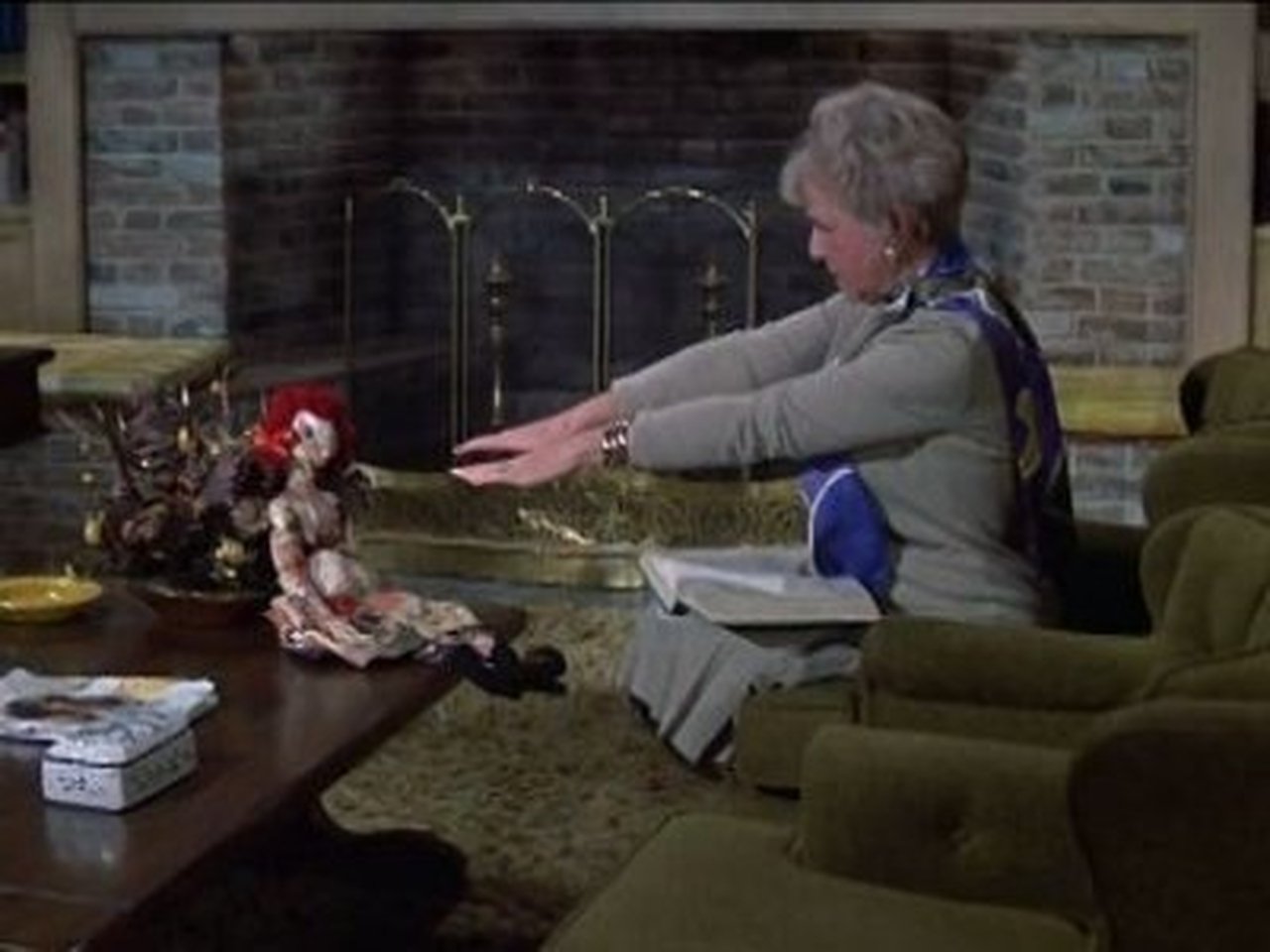 Bewitched - Season 7 Episode 28 : Samantha and the Antique Doll