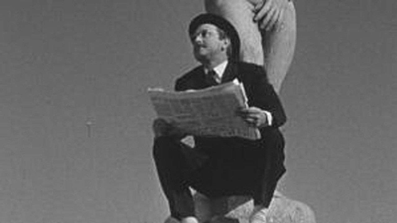 Les Sept de l'escalier 15 — À l'ombre des statues