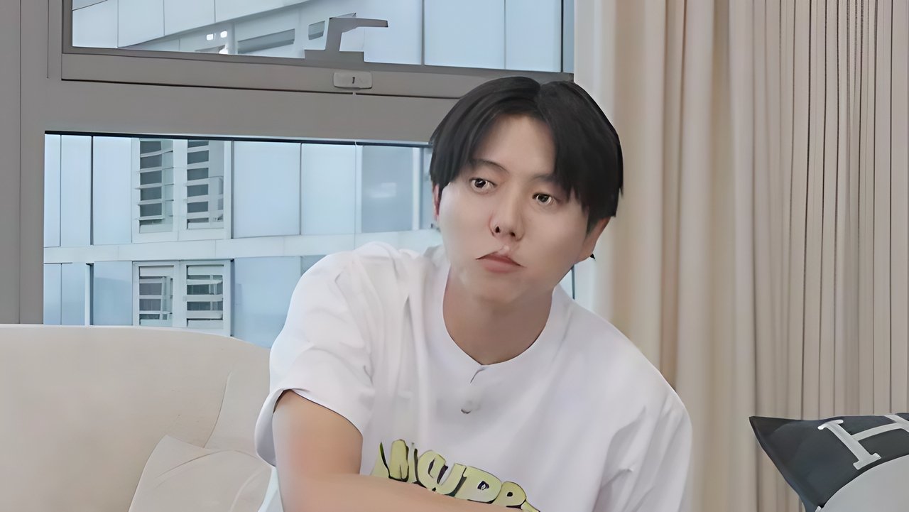 Screwballs - Season 2 Episode 9 : Welcome to SAEHO’s Living Room