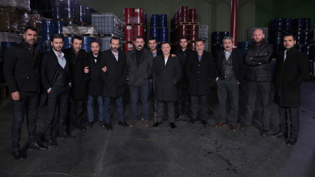 Eşkıya Dünyaya Hükümdar Olmaz — Épisode 14