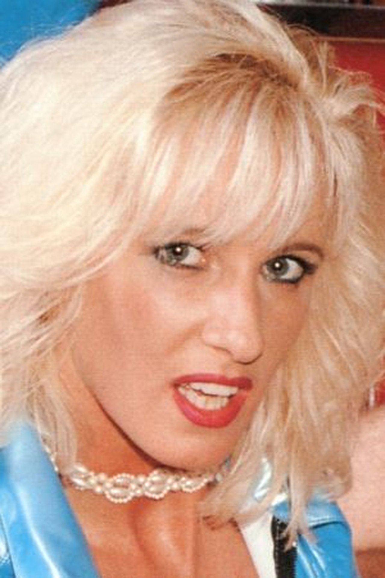 Photo of Alexandra Ross
