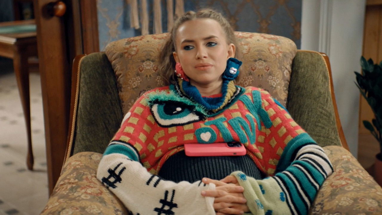 Праздники - Season 2 Episode 8 : Episode 8