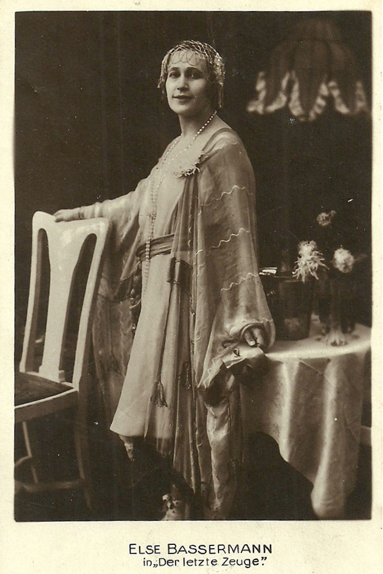 Der letzte Zeuge Backdrop