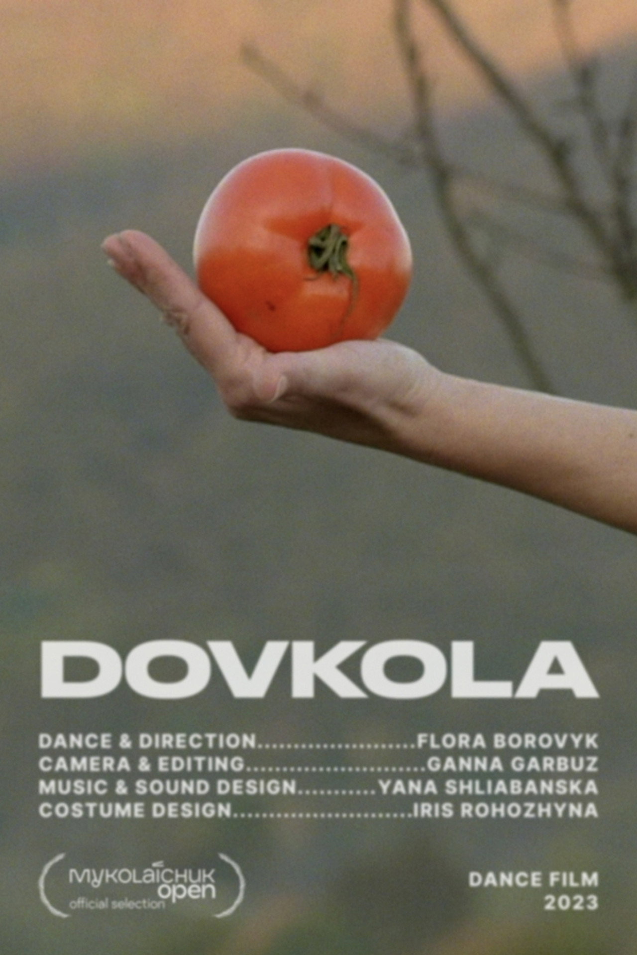 DOVKOLA Backdrop