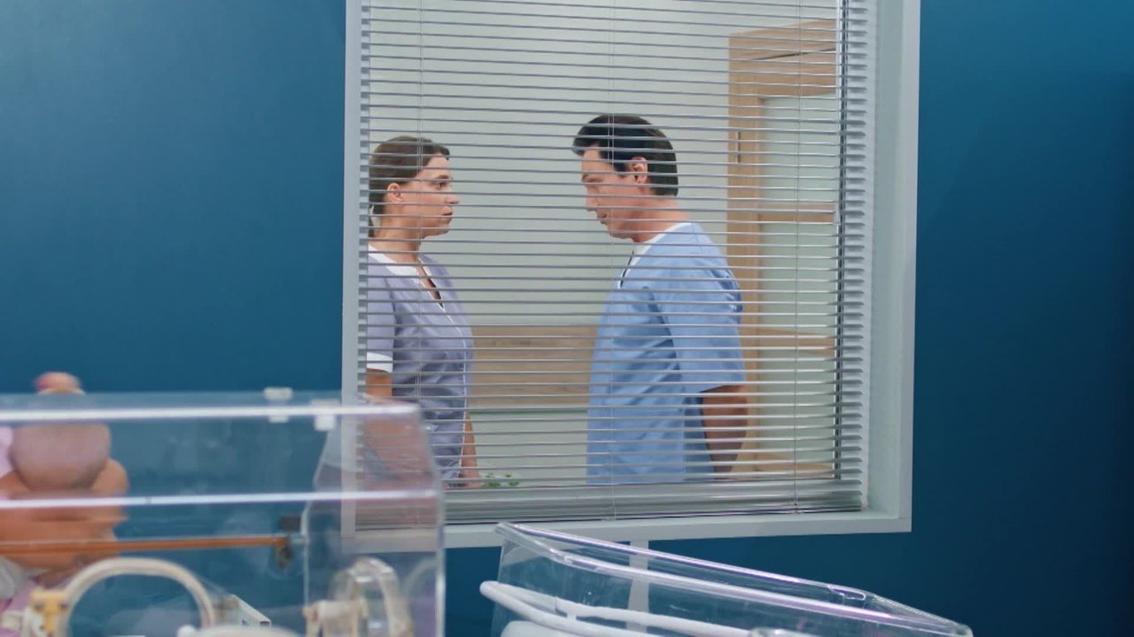 Female Doctor. New Life - Season 1 Episode 24 : Episode 24