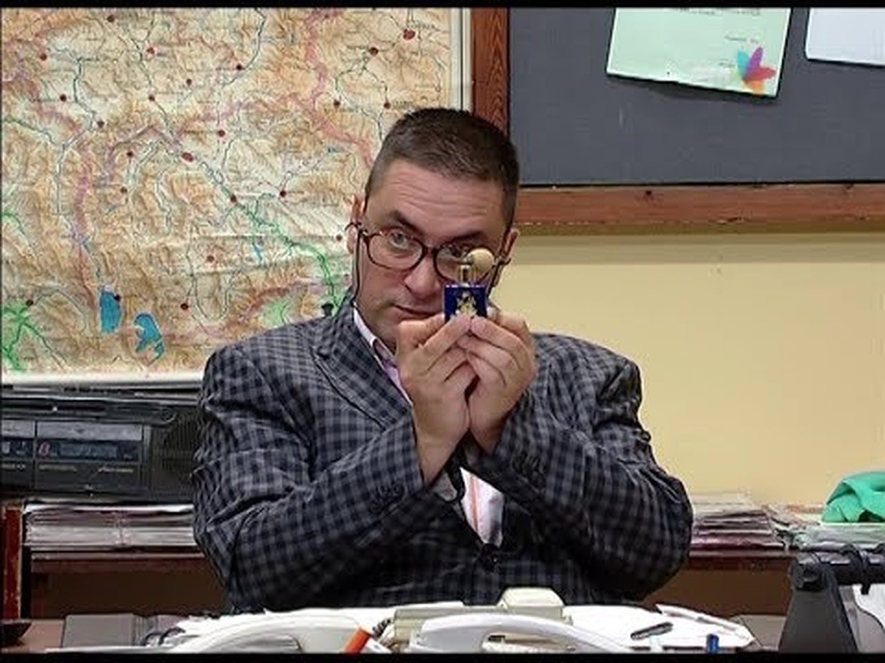 Government Job - Season 6 Episode 8 : 941 Eau de Shilovich