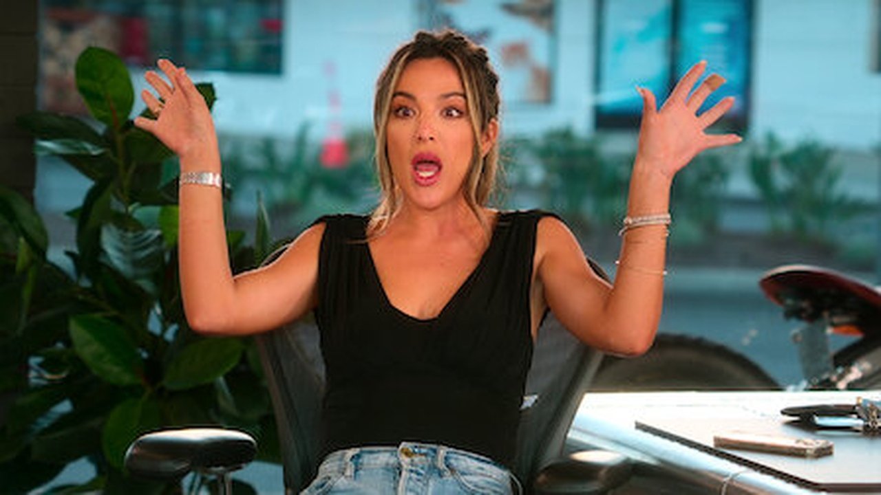 Selling The OC - Season 1 Episode 4 : A Not So Happy Hour