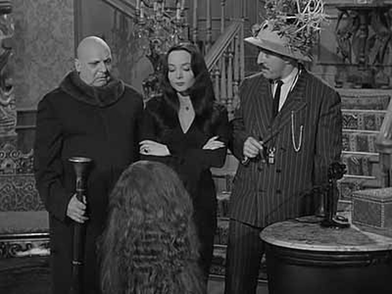 The Addams Family - Season 1 Episode 20 : Cousin Itt Visits the Addams Family