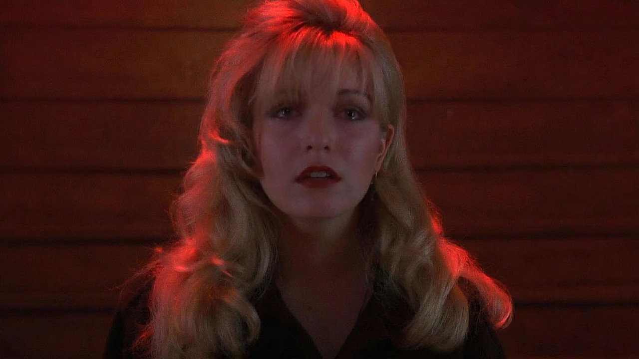 Twin Peaks: Fire Walk with Me background 104