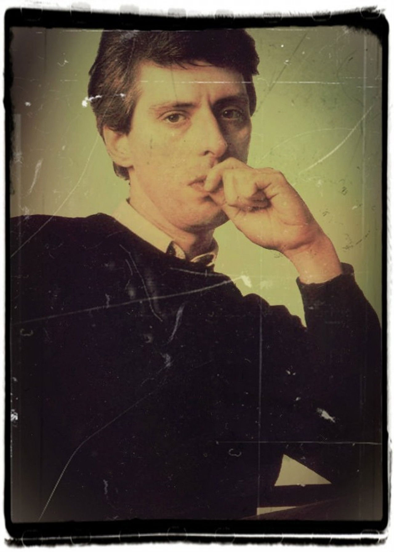 Play it again, Χρήστο Backdrop