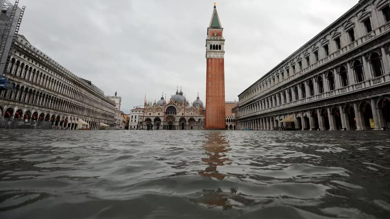 NOVA - Season 49 Episode 11 : Saving Venice