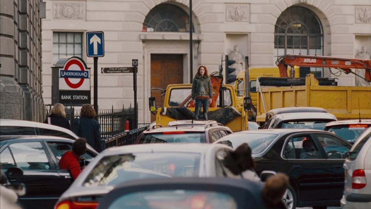 Imagine Me & You background 40