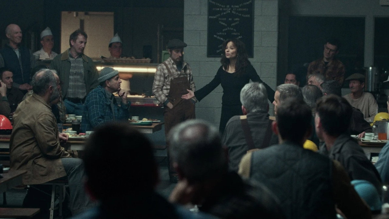 Pauline still 5