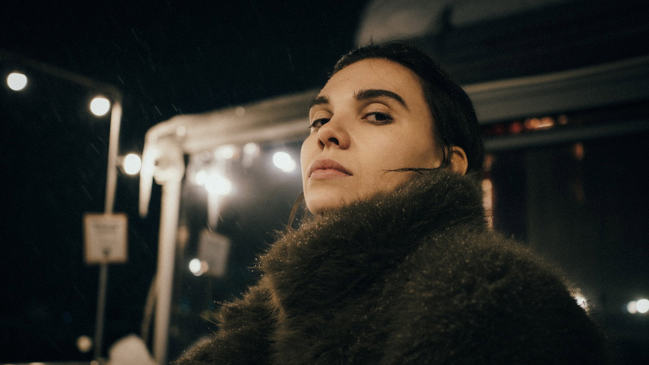 По синему морю