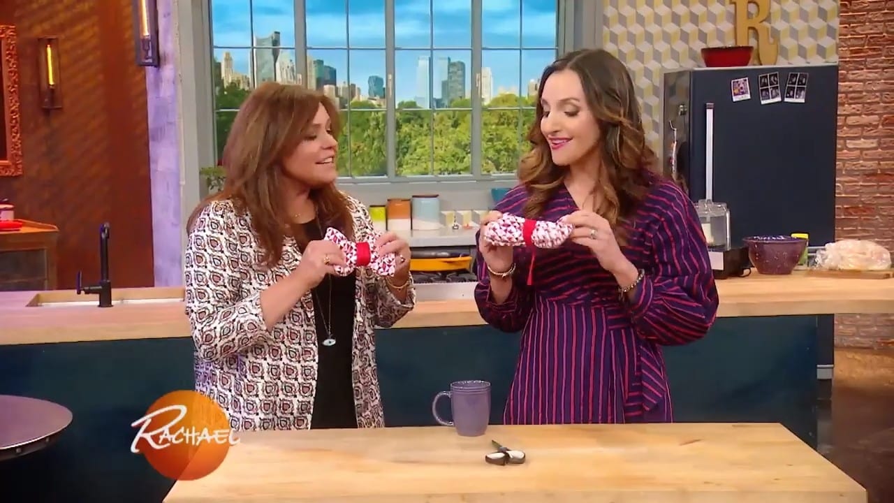 Rachael Ray - Season 13 Episode 134 : Tips On Setting The Perfect Table For Any Dinner Party + Uncomfortable Medical Qs Answered