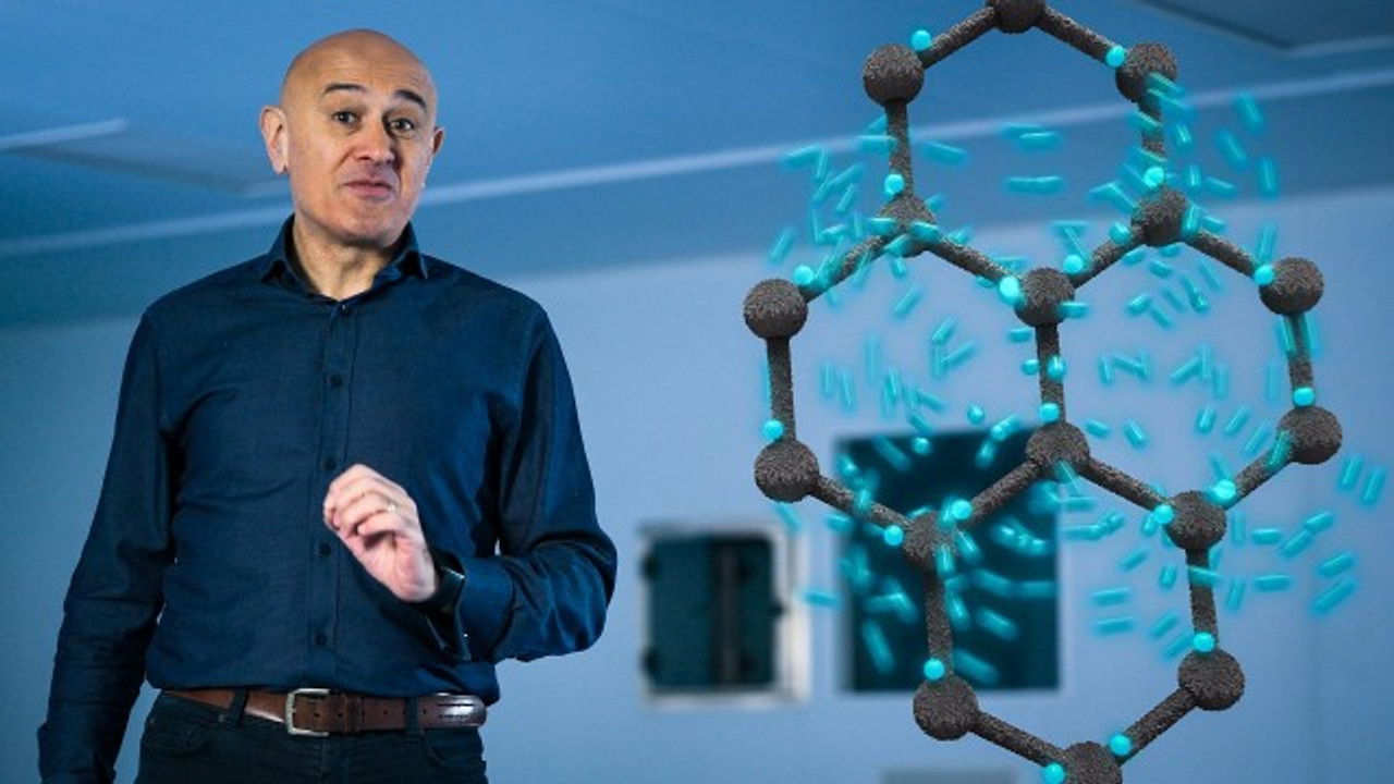 Secrets of Size: Atoms to Supergalaxies — Épisode 1