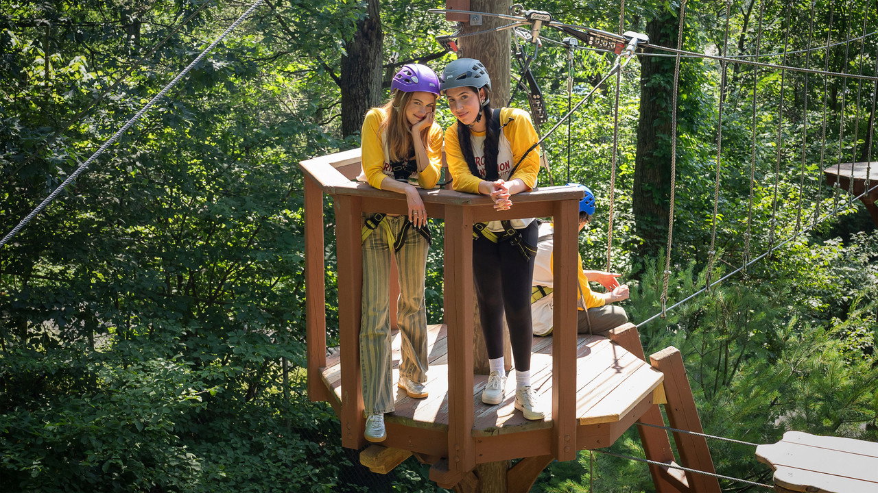 Bạn Cùng Phòng - Backdrop 15