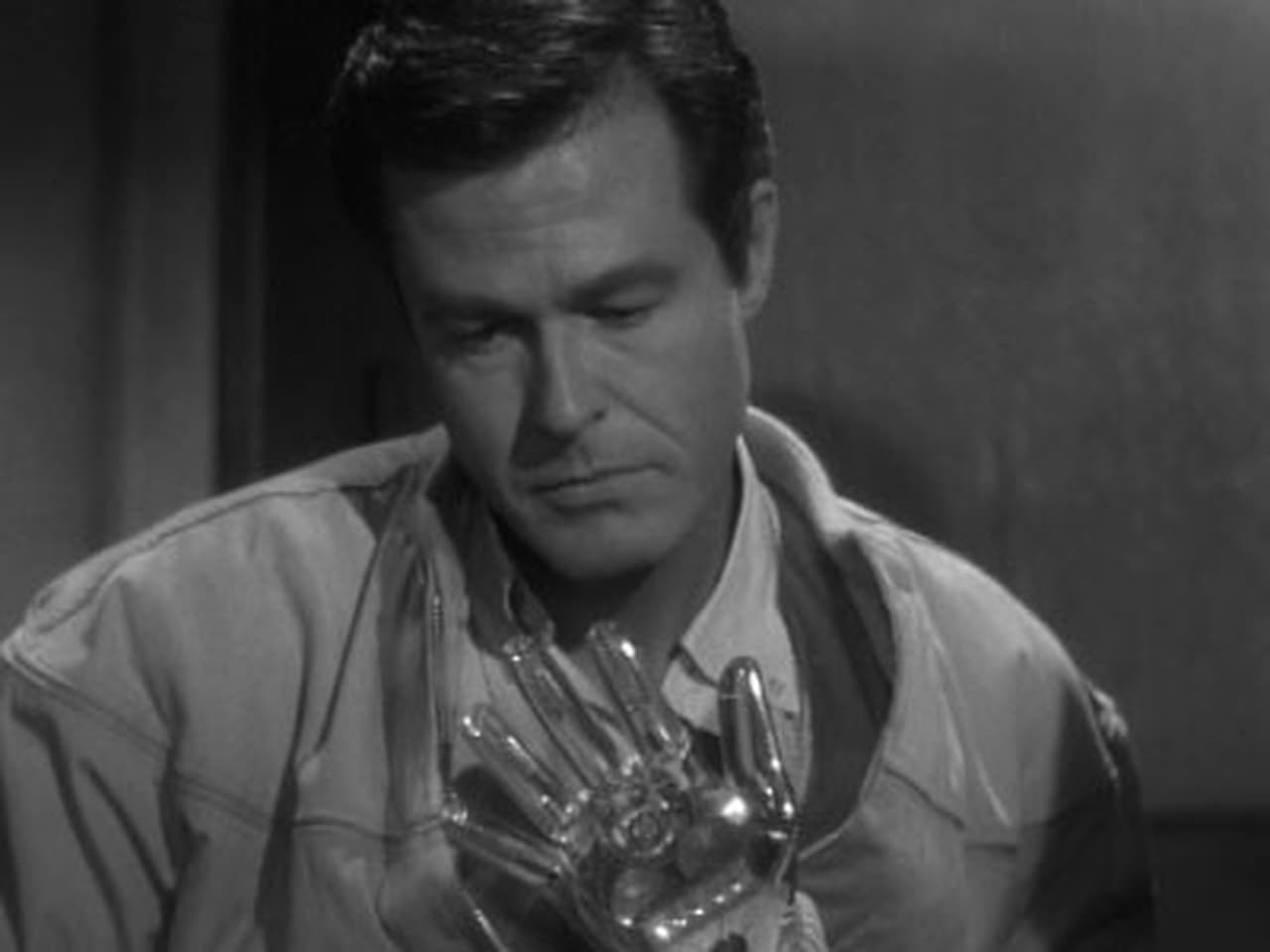 The Outer Limits - Season 2 Episode 5 : Demon with a Glass Hand