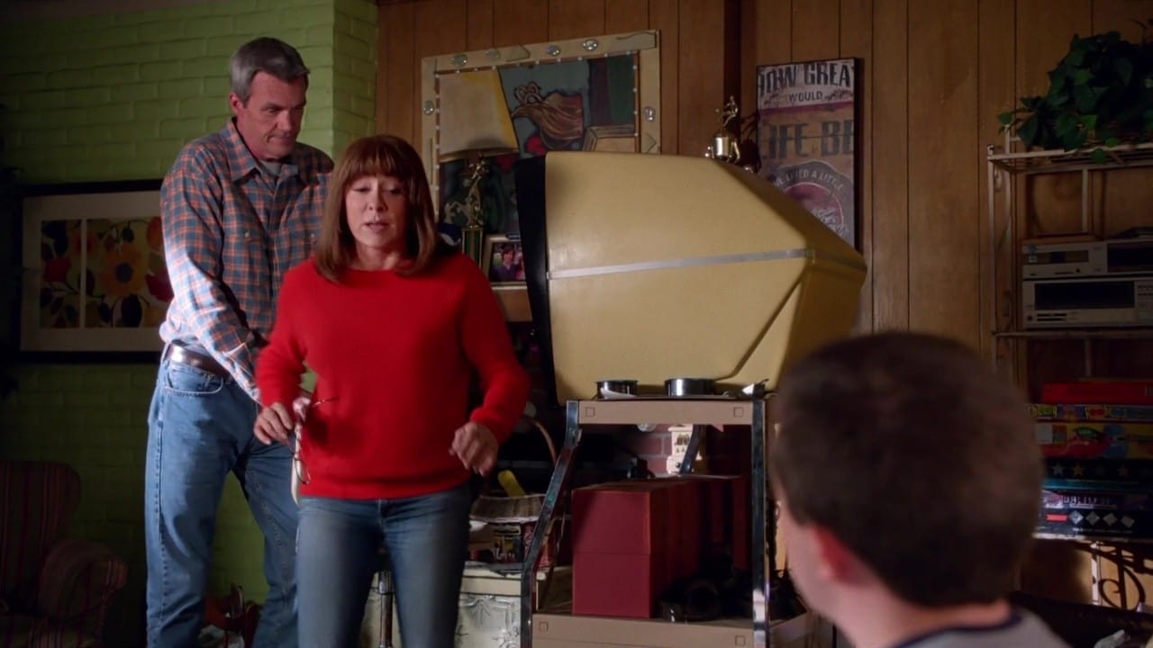 The Middle - Season 9 Episode 4 : Halloween VIII: Orson Murder Mystery