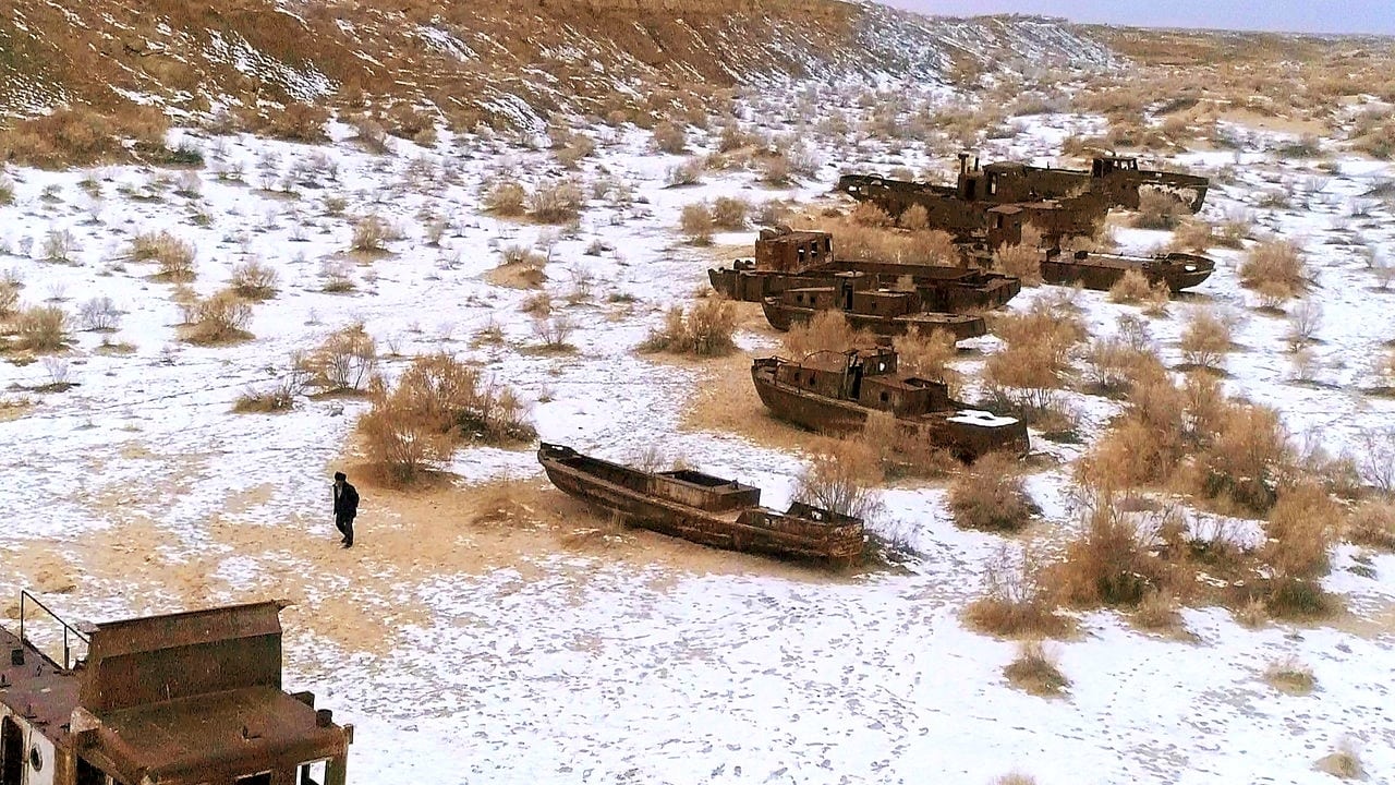 Abandoned Engineering - Season 3 Episode 1 : The Desert Ghost Fleet