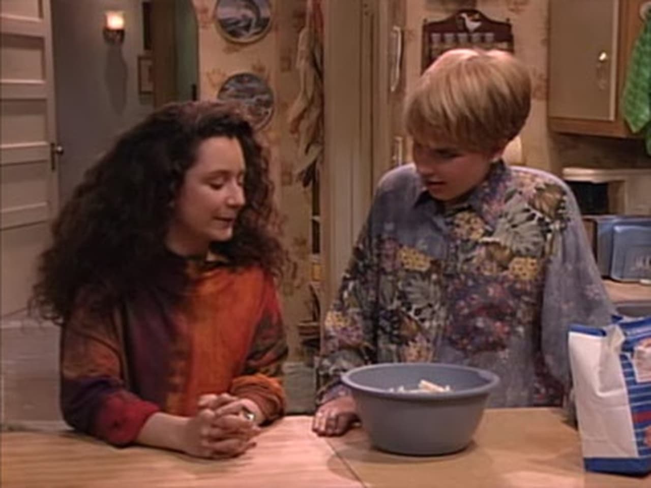 Roseanne - Season 3 Episode 25 : The Pied Piper of Lanford