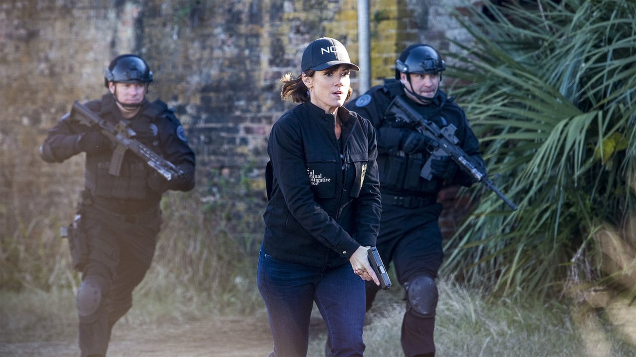 NCIS: New Orleans - Season 2 Episode 16 : Second Chances