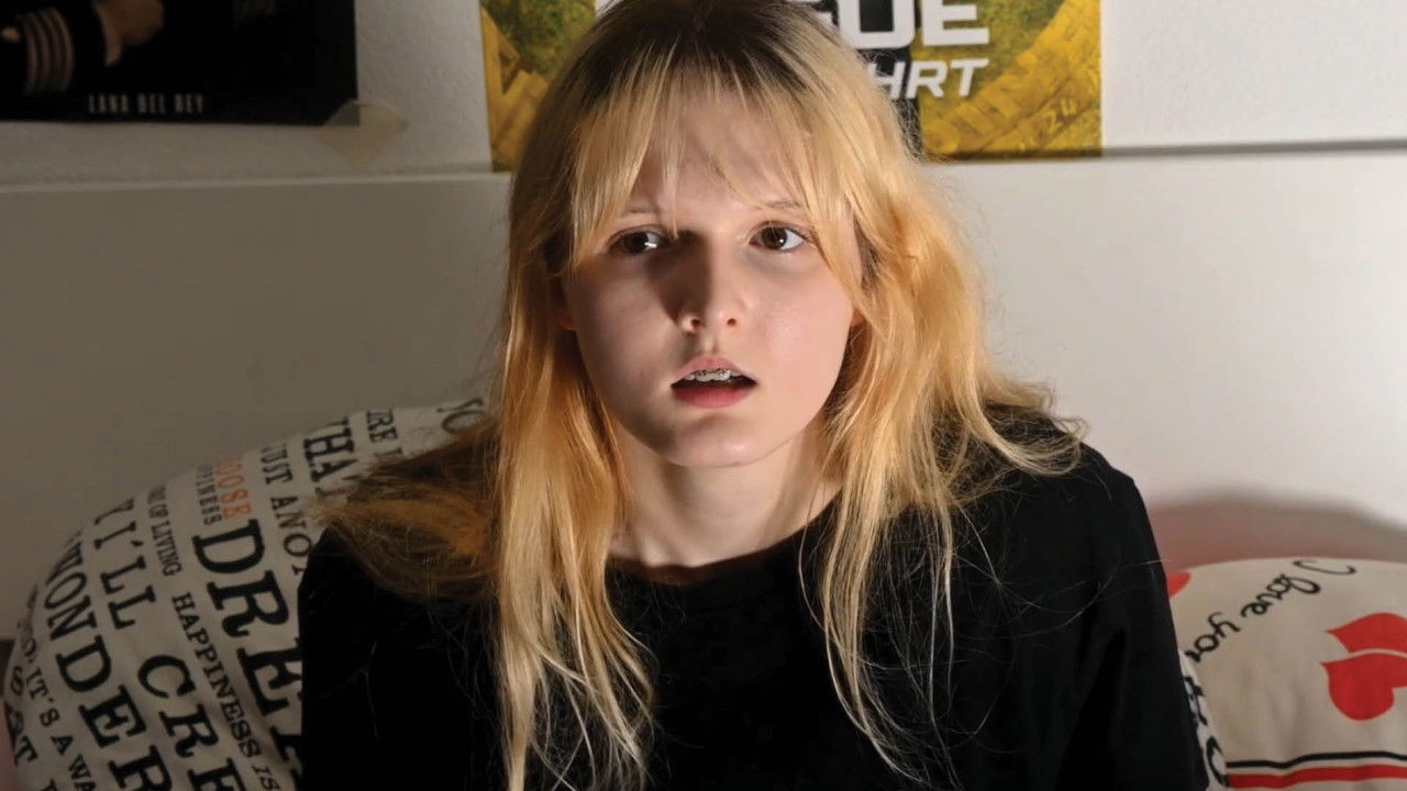 Dashuria dhe Moralja backdrop