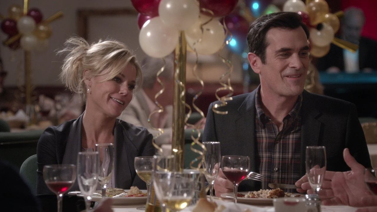 Modern Family - Season 4 Episode 11 : New Year's Eve