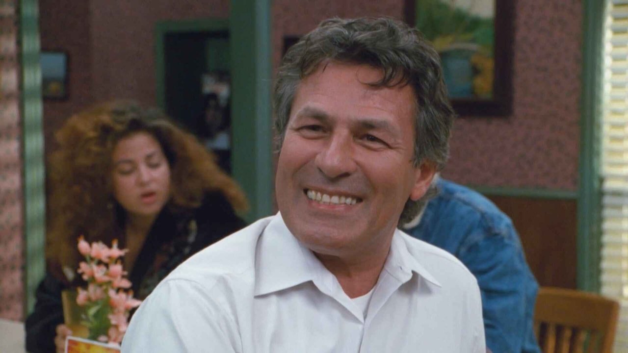 Beverly Hills, 90210 - Season 1 Episode 20 : Spring Training