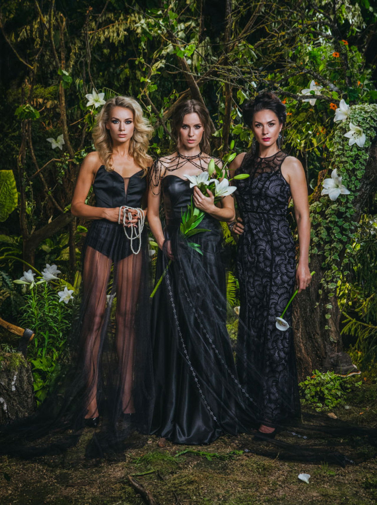 Gratë e zeza backdrop