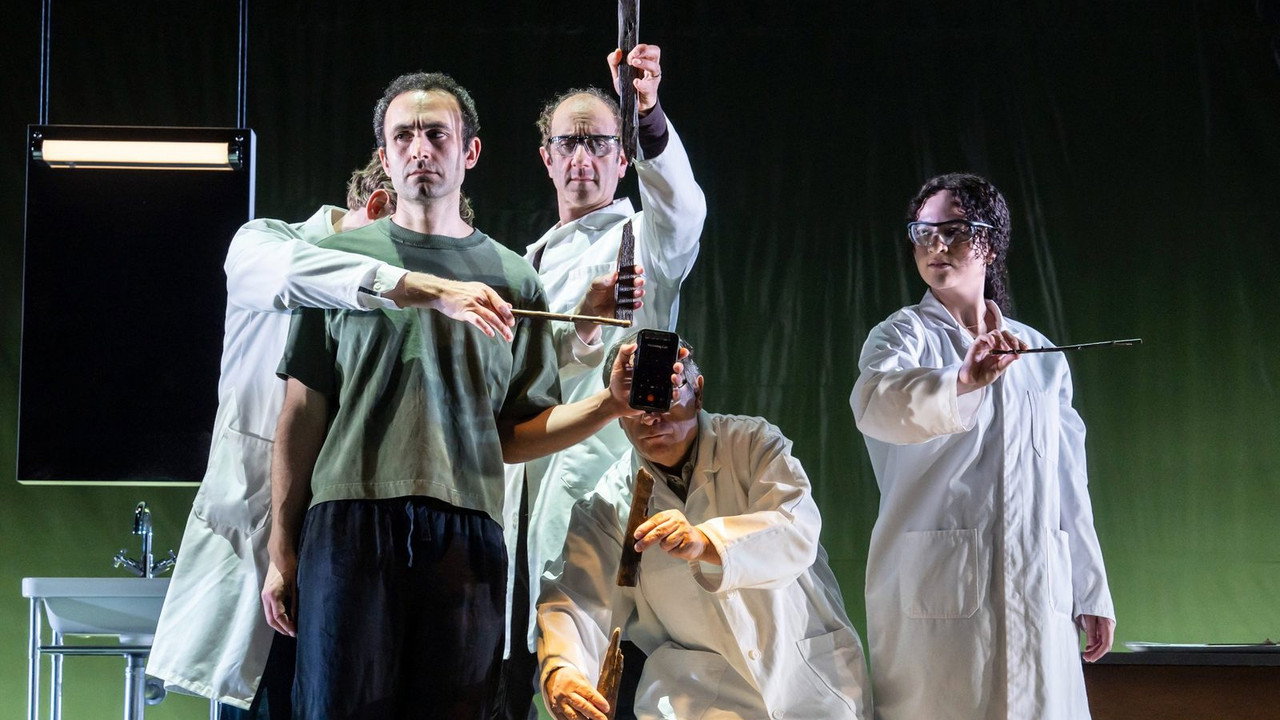 National Theatre Live: Mnemonic