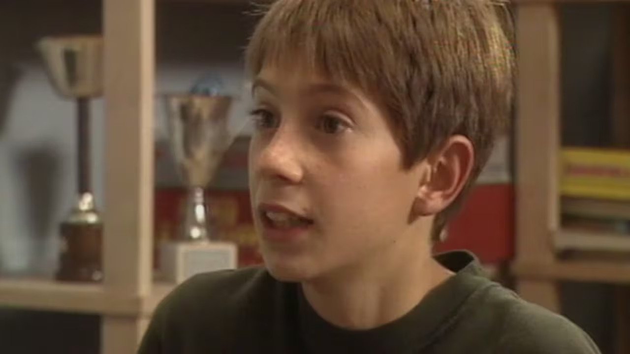 A doctor in the family - Season 2 Episode 6 : News... flies / Drama of jealousy