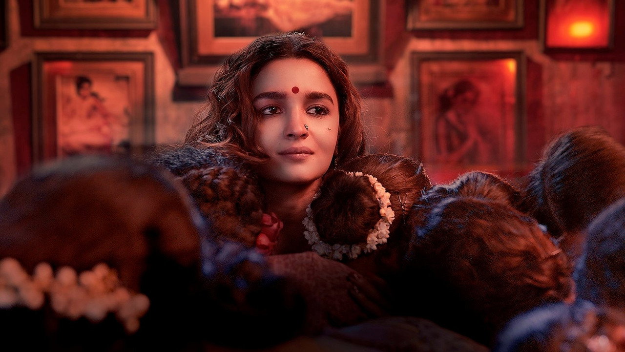 Gangubai Kathiawadi (2022) Hindi HD backdrop