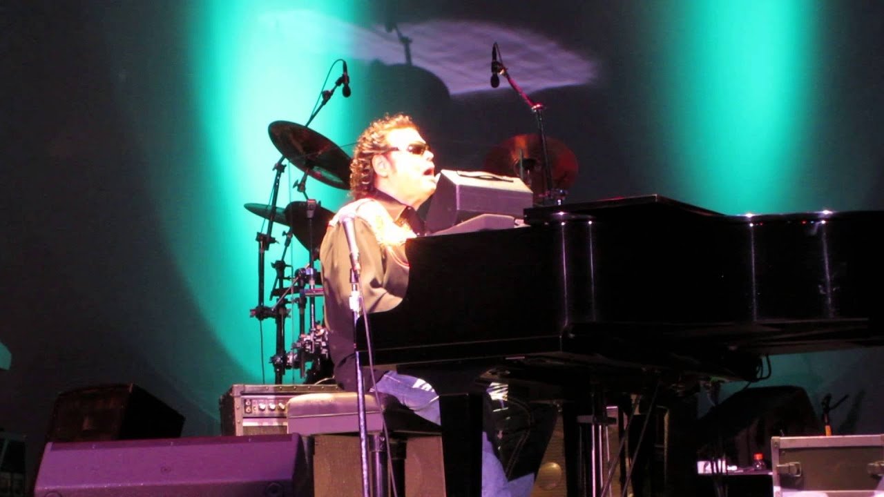 Ronnie Milsap - Live background