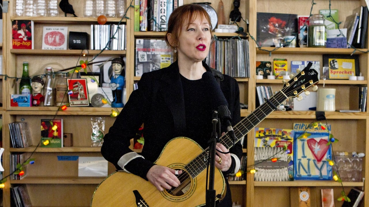 NPR Tiny Desk Concerts - Season 7 Episode 8 : Suzanne Vega