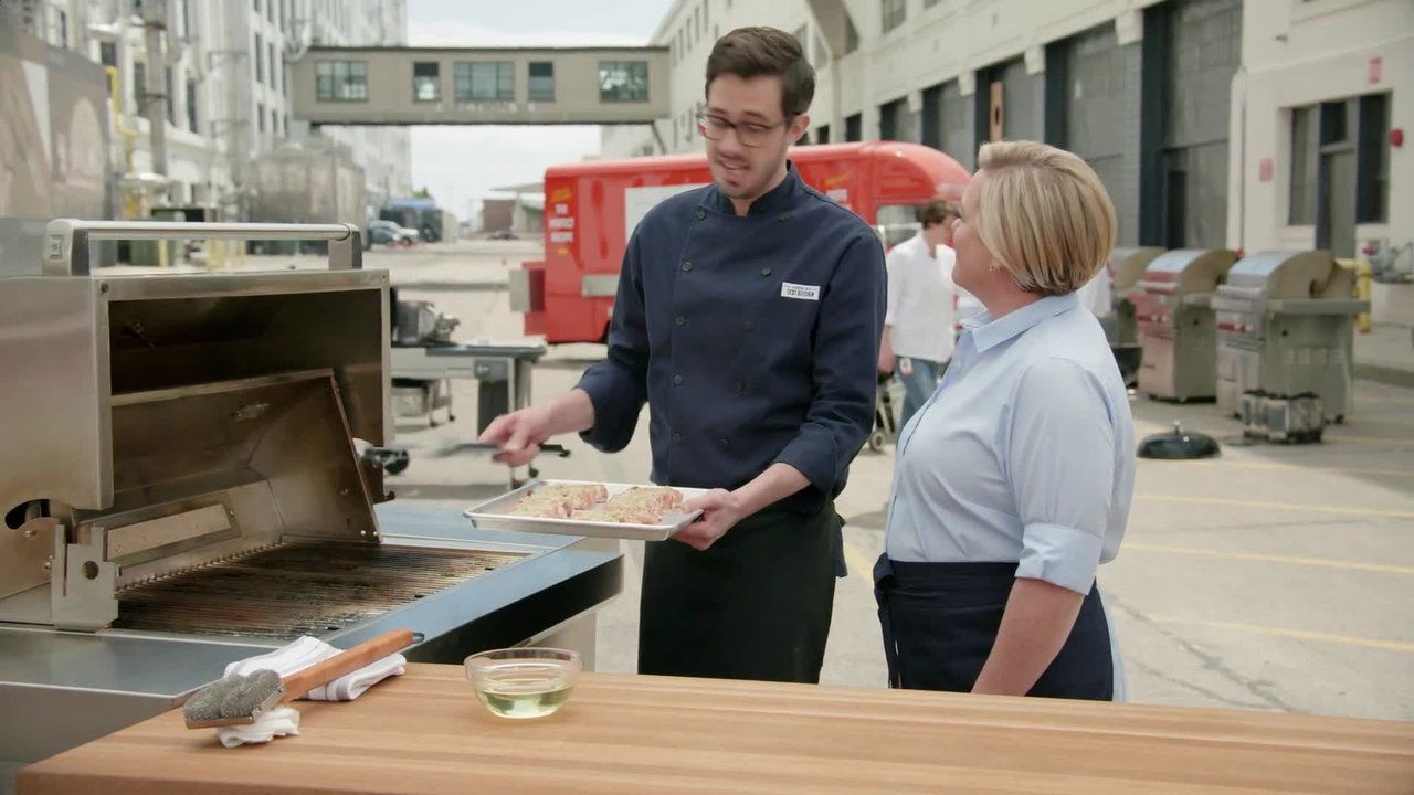 America's Test Kitchen - Season 19 Episode 25 : Summer Picnic Party